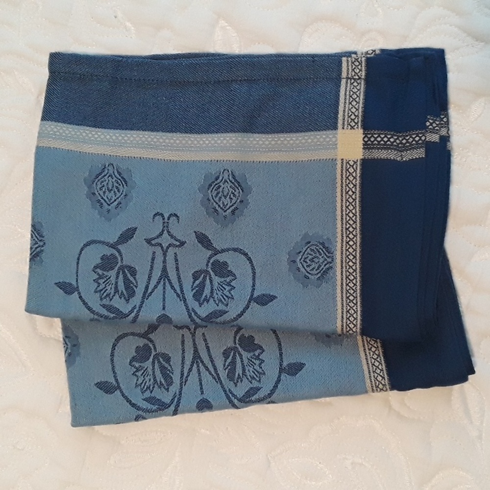 NWOT Kitchen Towels